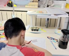 简约化妆桌平价品牌排行榜(实用的化妆桌)