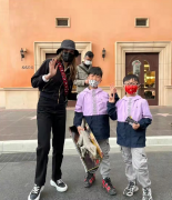 现代主持人服装品牌排行榜(女主持服装品牌)