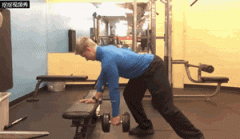 哑铃怎么锻炼背部肌肉(哑铃怎么锻炼背部肌肉视频)