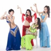 中东女性肚皮舞服装(中东迪拜绝色肚皮舞)