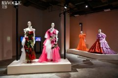 玫瑰底纹服装品牌排行榜(玫瑰衣服牌子)