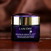 抗皱化妆品品牌排行榜(抗皱护肤排行榜)