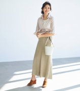 40岁女性服装穿搭图集(40岁女士衣服的穿搭)