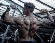 没有哑铃怎么锻炼肱二头肌(没哑铃怎么练肱二头肌)