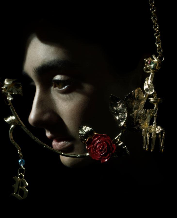 现代贝儿的衣橱什么样？天才设计师推出「美女与野兽」限定系列！