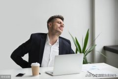 办公室怎么坐着减肥(适合长期坐办公室的减肥方法)