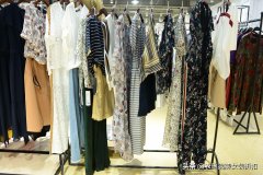 女性服装如何进货卖货渠道(卖女装的进货渠道)