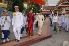 泰国女性品牌服装图片(泰国时尚女装品牌)