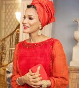 酒红色礼服化妆品牌排行榜(酒红色礼服化妆品牌排行榜前十名)