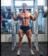 三角肌徒手锻炼方法(三角肌徒手锻炼方法有哪些)