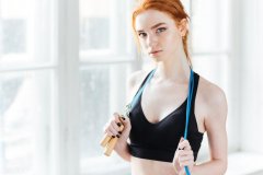 跳绳怎么能瘦10斤(跳绳多少天可以瘦10斤)