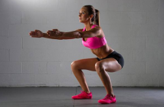 女孩做深蹲能瘦腿吗(女生深蹲可以瘦大腿吗)