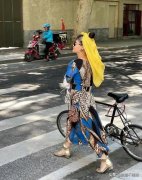 夕阳红中老年女性服装(夕阳红牌中老年真丝服装)