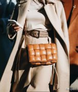 方形化妆包包品牌排行榜(方形化妆包包品牌排行榜大全)