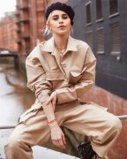 个矮女性冬季服装搭配(冬季矮个子女生服装搭配图片)