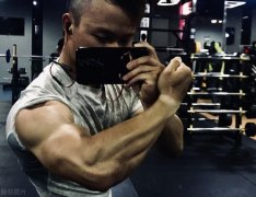 男人怎么样练就精?C身材(男的怎样练好身材)
