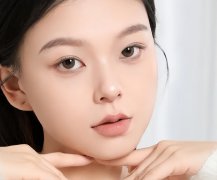 化妆品牌子排行榜图片(的化妆品牌)