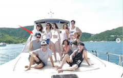 游艇灰色礼服图片女性服装(游艇灰色礼服图片女性服装图)