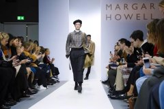 东方女性英伦风情服装品牌(英伦风少女服装品牌)