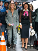 时尚手拿化妆包品牌排行榜(时尚手拿化妆包品牌排行榜图片)