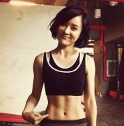 袁姗姗腹肌怎么练的(袁姗姗瘦肚子的方法)