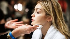 化妆必备卸妆水品牌排行榜(化妆必备卸妆水品牌排行榜新)