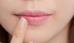 平价品牌化妆品好用排行榜(化妆品平价好用的牌子)