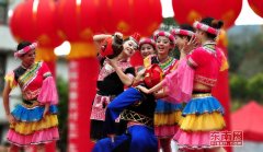 畲族女性服装特点介绍(畲族女性传统服装)