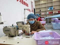 服装厂女性右脚肿(做衣服脚肿正常吗)