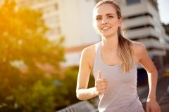 怎么算中强度跑步(健身跑的强度一般采用什么来计算)