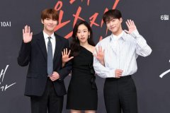 明星们是怎么瘦手臂的(明星们是怎么瘦手臂的图片)