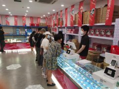 女性服装销售协议模板图片(服装销售合同模板表格)