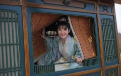 女性独立服装作品集(独立服装设计)