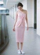 女性服装怎么带货好看(女装带货主播如何介绍衣服)