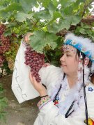 新疆女性夏季服装(新疆女人穿什么衣服)