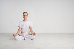 正确的盘腿方法图片(单盘腿正确姿势)