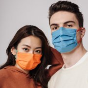 可化妆戴的口罩品牌排行榜(国内比较好的口罩品牌有哪些)