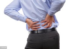 站立姿势抬腿腰部响怎么回事(站立时抬腿腰部有声响)