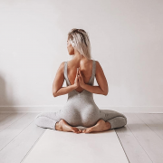 天生扁平臀怎么办(天生扁平臀怎么办能矫正吗)