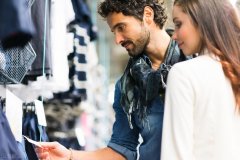 女性服装店老板的生活(时尚服装店女老板)