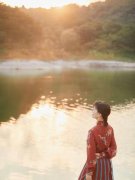 中国女性穿旗袍服装(穿旗袍的女人 中国风)