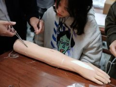 殡仪馆女性工作服装图片(殡仪馆女性工作服装图片真实)