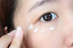 化妆博主眼霜排行榜品牌(化妆品排行榜前十名眼霜)