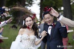 孕妇前后服装图片男性女性(孕妇肚子男孩女孩图片)