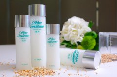 英国镇静化妆水品牌排行榜(英国镇静化妆水品牌排行榜及价格)