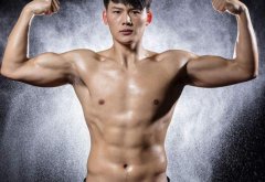 二头肌肌峰锻炼方法(如何锻炼肱二头肌肌峰)