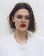 高中走秀服装图片女性穿的(女生走秀服装)