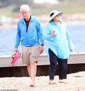 55岁女性运动服装图片(女运动服40一50岁)