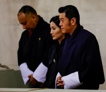 各国女性服装图片大全(女式衣服图片大全)