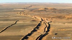 女性海里旅游服装图片大全(海边旅游衣服搭配图片)